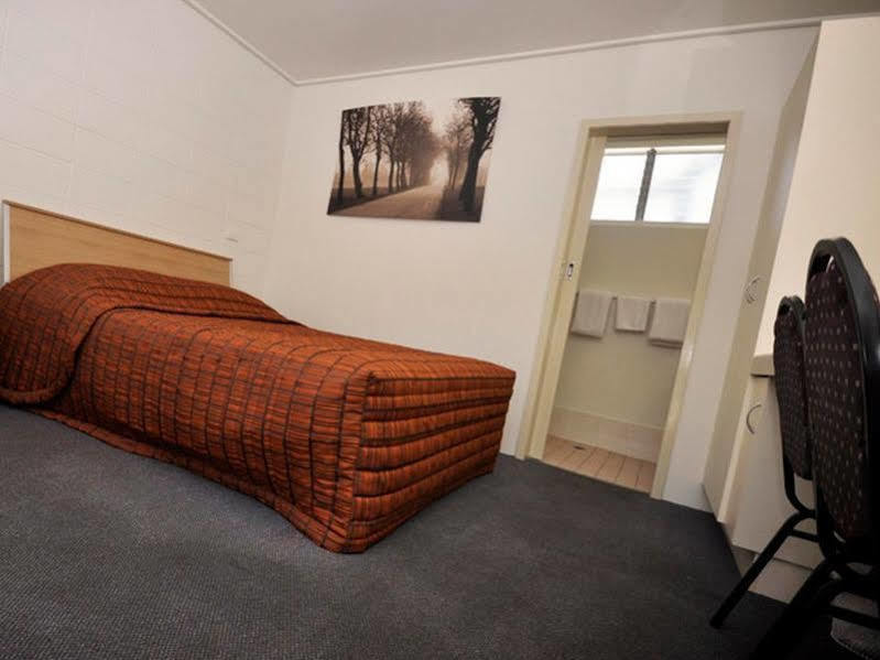 Gladstone Cbd Motel 外观 照片